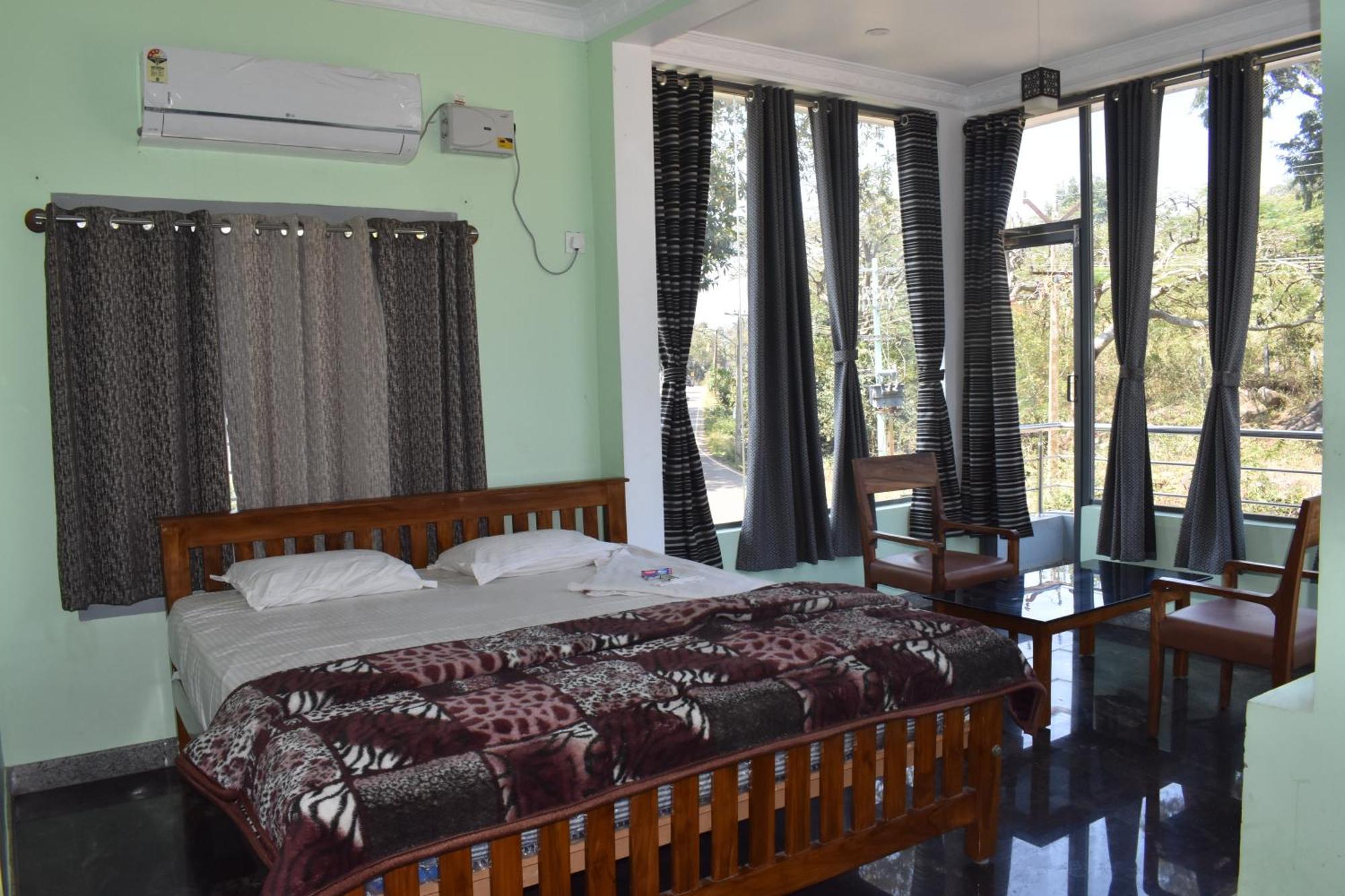 Yelagiri Goldhill Resort ภายนอก รูปภาพ